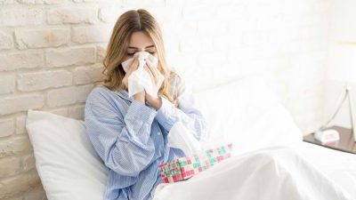 Mengenali Perbedaan Flu dan Batuk: Kapan Ringan dan Kapan Serius? Panduan Lengkap untuk Kesehatan Anda