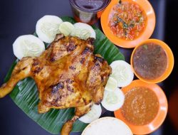 Pengalaman Menikmati Ayam Bakar ala Kaki Lima: Sebuah Petualangan Rasa di Jantung Kota