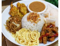 Versi Rumahan Nasi Uduk yang Mudah Ditiru: Membawa Keharuman Tradisi ke Dapur Anda